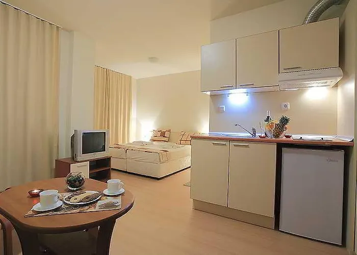 Rainbow 3 Club Hotell Slăntjev Brjag